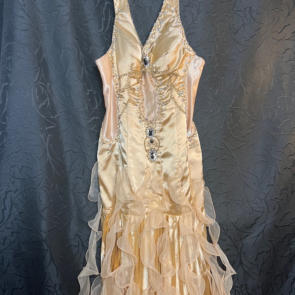 Elegant Gold Evening Dress